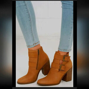 Steve MaddenTrevur Double Buckle Ankle Boots